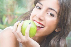 gesundes und schönes Zahnfleisch — Voraussetzung für ein strahlendes Lächeln gesundes und schönes Zahnfleisch — Voraussetzung für ein strahlendes Lächeln